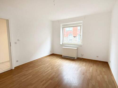 Schlafzimmer - 2 Zimmer Etagenwohnung in Stuttgart