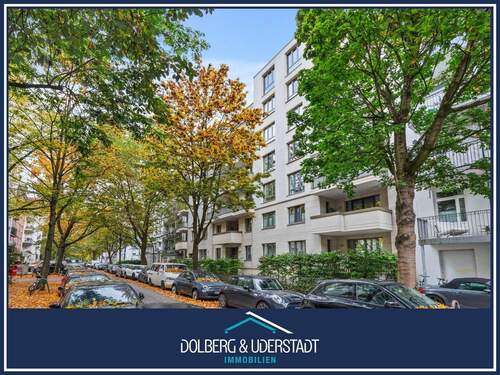 Straßenansicht - Moderne vermietete Erdgeschosswohnung in zentraler Bestlage von HH-Winterhude !