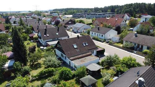Familienfreundliches Umfeld - 5 Zimmer Einfamilienhaus zum Kaufen in Postbauer-Heng