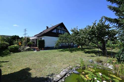 Garten mit Obstbaumbestand - Einfamilienhaus mit 165,80 m&sup2; in Postbauer-Heng zum Kaufen