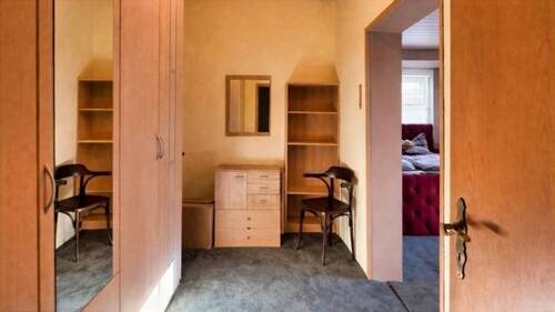 Ankleidezimmer im EG - 