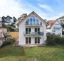 Tolle Wohnung mit Doppelhaus-Charakter und Panoramaseeblick in Ludwigshafen - Bodman-Ludwigshafen