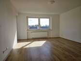 Wohnzimmer - +++ Frisch sanierte 3-Zimmerwohnung wartet auf Sie!+++