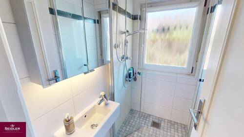 Duschbad mit Fenster - 