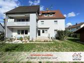 Außenansicht - 3 Wohnungen, 1 Haus, attraktiver Preis: Gepflegtes 3-Familienhaus mit Garage in Röthenbach