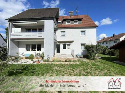 Außenansicht - 3 Wohnungen, 1 Haus, attraktiver Preis: Gepflegtes 3-Familienhaus mit Garage in Röthenbach