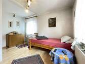 EG Kind - Mehrfamilienhaus, Wohnhaus mit 218,00 m² in Röthenbach zum Kaufen