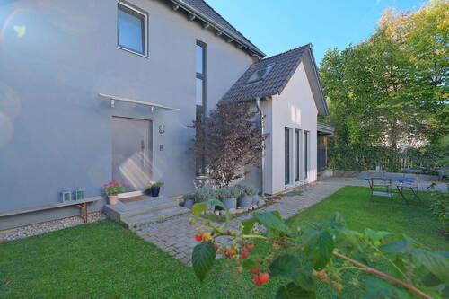 Eingangsbereich Bild 2 - 6 Zimmer Mehrfamilienhaus, Wohnhaus in München