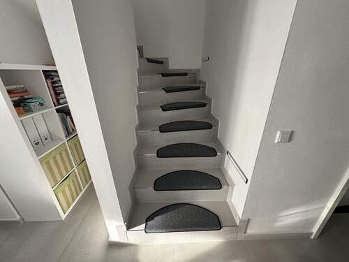 Treppe (Haus links) - 