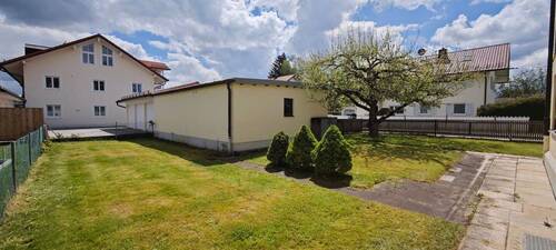 Garagenrückseite.jpg - 1 Zimmer Mehrfamilienhaus, Wohnhaus in Aying