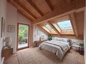  Schlafzimmer mit Balkonzugang - 