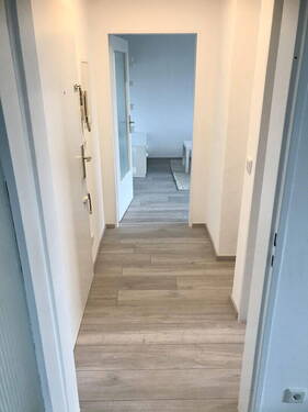 Flur - Stilvolle, vollständig renovierte 2-Raum-Wohnung mit gehobener Innenausstattung in Mannheim