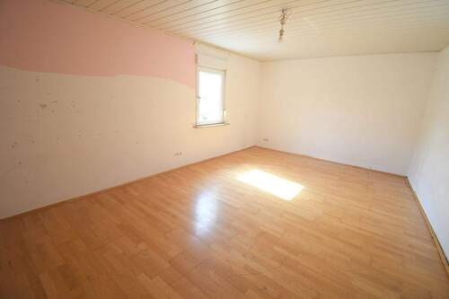 Schlafzimmer 1.OG.jpg - 