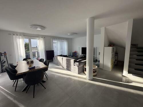 Wohnen (Haus links) - 