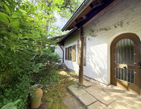 Eingangsbereich - 7 Zimmer Mehrfamilienhaus, Wohnhaus in Stuttgart