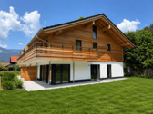 Titelbild - Exklusives Stadthaus im Landhausstil mit Genehmigung zur Ferienvermietung - Haushälfte links