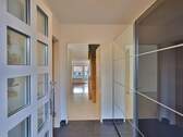 Moderner Eingangsbereich - 