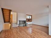 EG: Tolles Wohnzimmer mit Kamin - 