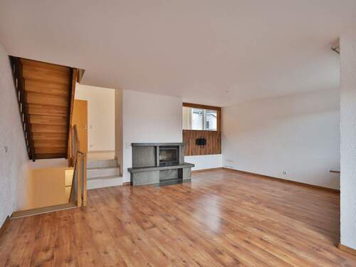 EG: Tolles Wohnzimmer mit Kamin - 