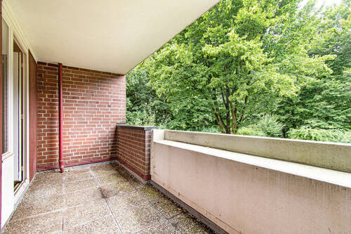 Sonniger überdachter Balkon in Südlage - 