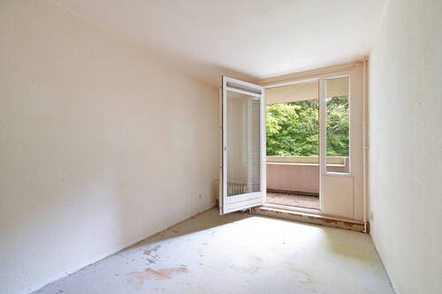 Zusätzliches Zimmer mit Zugang zum Balkon - 