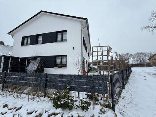 Außen - Doppelhaushälfte mit 140,00 m&sup2; in Cammin zur Miete