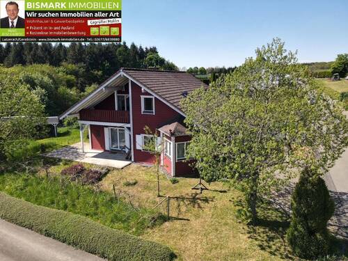 thumbnail ujk.jpg - Holz-Landhaus mit großem Grundstück direkt am Wald