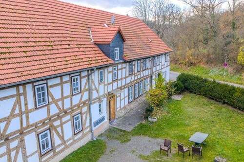 Eingang und Gartenbereich - 1 Zimmer Mehrfamilienhaus, Wohnhaus zum Kaufen in Braunfels