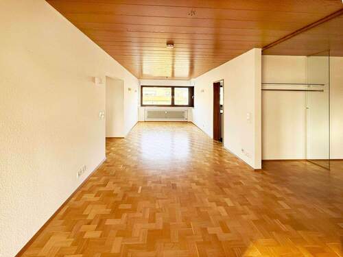 Essbereich & Garderobe - 5 Zimmer Etagenwohnung in Stuttgart