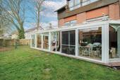Ansicht Wintergarten (außen) - 6 Zimmer Einfamilienhaus zum Kaufen in Essen