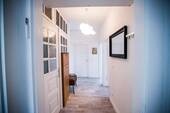 Flur - Wunderschöne Altbauwohnung im 1.OG - ruhig, grün, zentral.