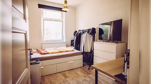 Zimmer 2 - 