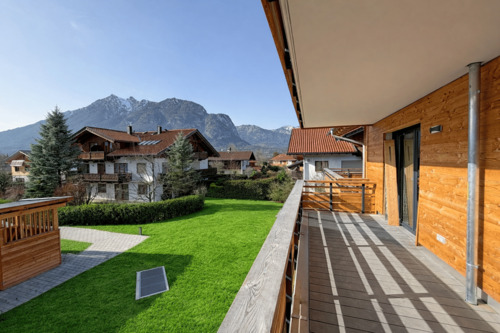 Bergblick auf den Kramer - 2 Zimmer Etagenwohnung in Garmisch-Partenkirchen