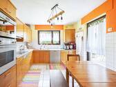 Küche im EG - Mehrfamilienhaus, Wohnhaus mit 215,90 m&sup2; in Karlsruhe / Stupferich zum Kaufen