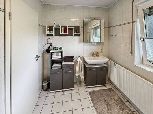 Badezimmer 01 - Reihenmittelhaus mit 103,50 m² in Spenge zum Kaufen