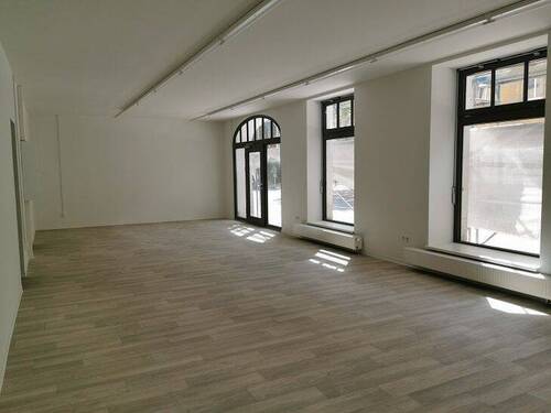 Verkaufsraum.jpg - 4 Zimmer Gewerbeobjekt (Büro, Produktion, Verkauf) zur Miete in Meißen
