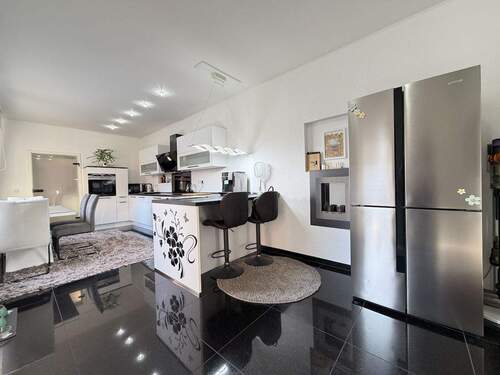 Küche und Essbereich - 4 Zimmer Etagenwohnung zum Kaufen in Mönchengladbach