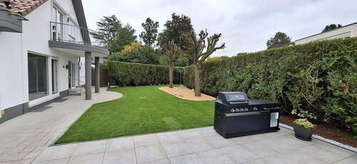 Terrasse mit Garten - 1 Zimmer Einfamilienhaus in Sankt Augustin