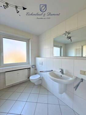 Bad mit Fenster OG - 
