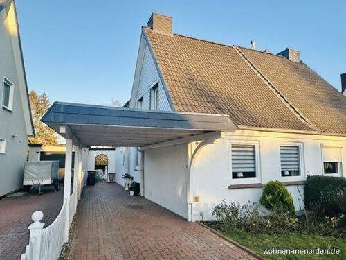 Straßenansicht - 4 Zimmer Doppelhaushälfte zum Kaufen in Schwentinental