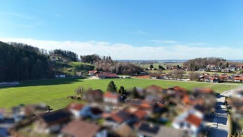 Ruhig und weitläufig - 5 Zimmer Doppelhaushälfte zum Kaufen in Übersee