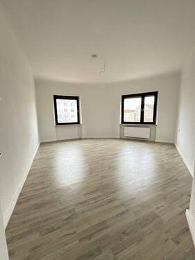 2. Zimmer - 4 Zimmer Etagenwohnung in Saarbrücken / Malstatt