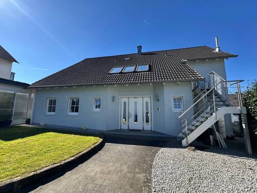 NordOstAnsicht - POOL gefällig ? Vielseitig nutzbares EINFAMILIENHAUS mit DOPPELGARAGE