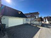 NordOstAnsicht mit Garage - Mehrfamilienhaus, Wohnhaus zum Kaufen in Heroldsbach