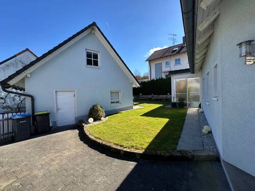 Garage und Garten - 