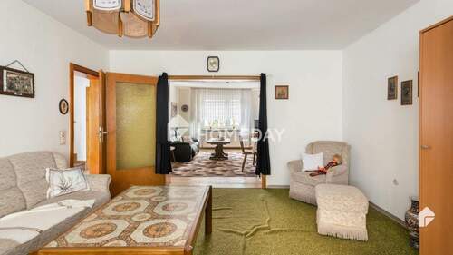 1. OG Wohnzimmer 2 - 5 Zimmer Einfamilienhaus in Zornheim