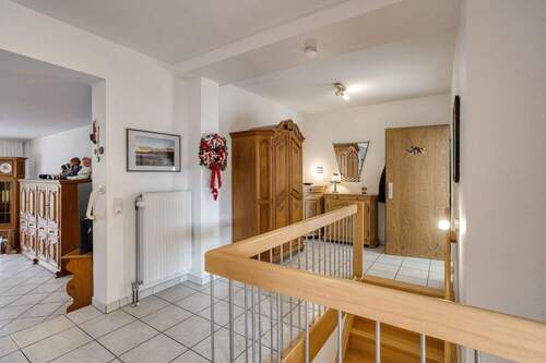 EG Eingangsdiele (2) - Mehrfamilienhaus, Wohnhaus mit 212,00 m&sup2; in Recklinghausen zum Kaufen