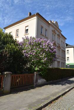 Anwesen.JPG - Gemütliche 3 Raumwohnung mit tollen Mietern und Außenstellplatz