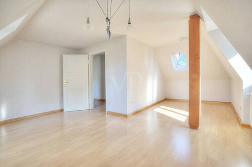 Schlafzimmer Dachgeschoss Neu - 