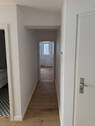 Flur zum ersten Schlafzimmer - 2 Zimmer Etagenwohnung in Stuttgart